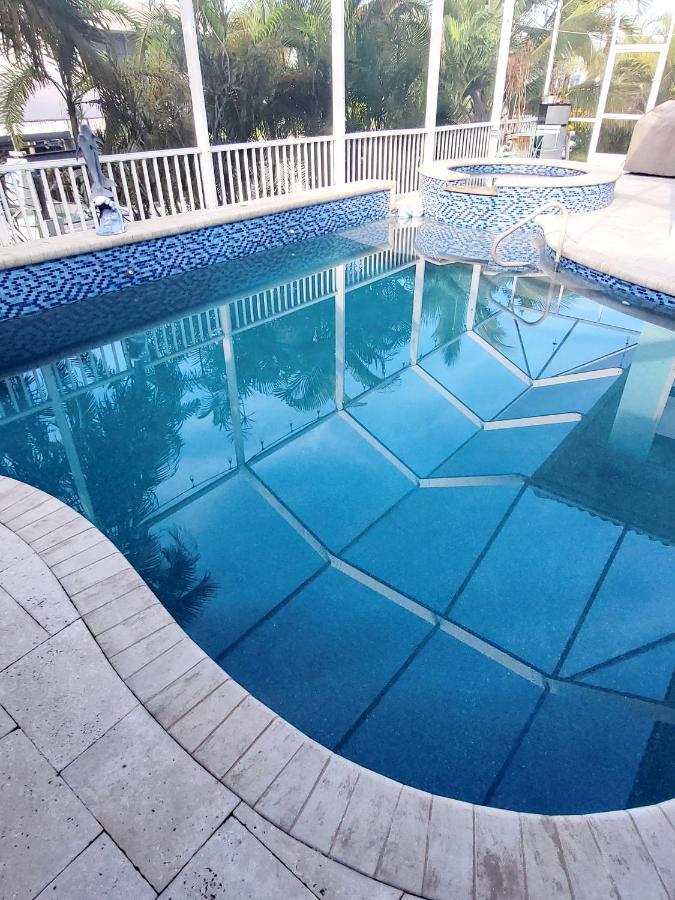 Cape Paradise B & B - Your Luxury Tropical Retreat Cape Coral Extérieur photo