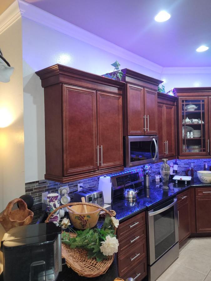 Cape Paradise B & B - Your Luxury Tropical Retreat Cape Coral Extérieur photo