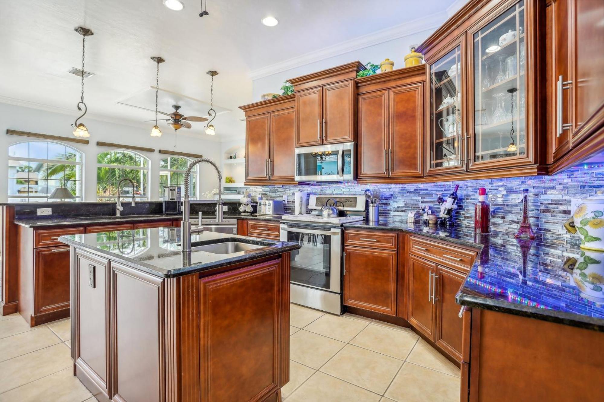 Cape Paradise B & B - Your Luxury Tropical Retreat Cape Coral Extérieur photo